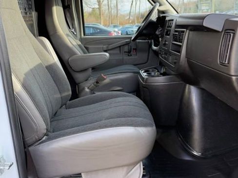 Used 2024 Chevrolet Express 2500 w/ Driver Convenience Package image 13