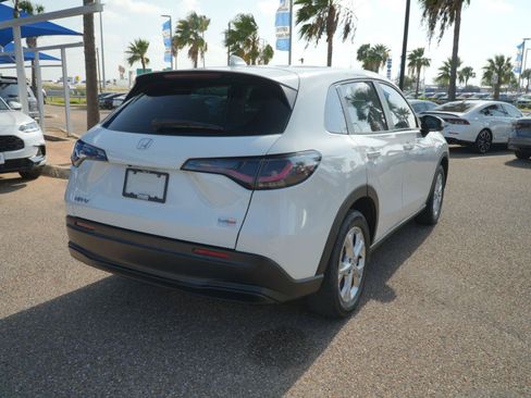 Used 2024 Honda HR-V LX image 5