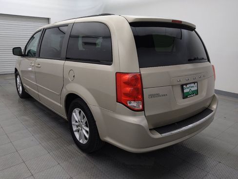 Used 2014 Dodge Grand Caravan SXT image 5
