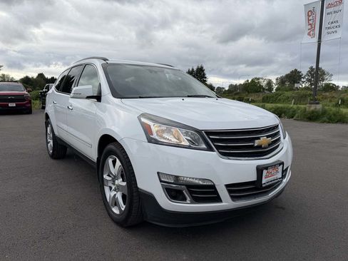 Used 2016 Chevrolet Traverse LTZ AWD/4WD image 2