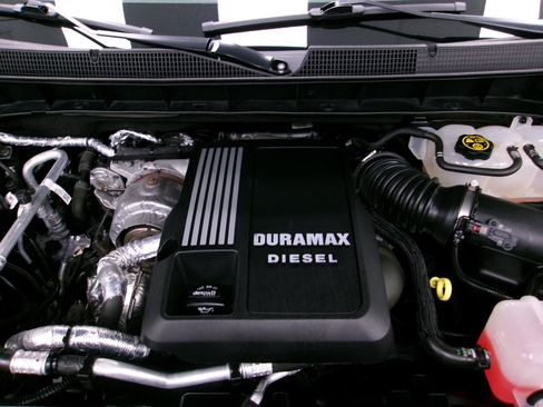 Certified 2022 Chevrolet Silverado 1500 High Country w/ Z71 Off-Road Package image 16