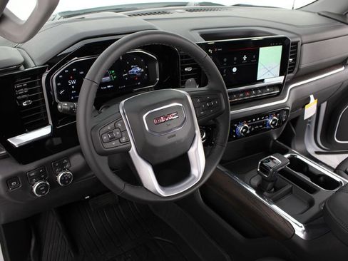 New 2026 GMC Sierra 1500 SLT w/ SLT Premium Plus Package AWD/4WD image 9