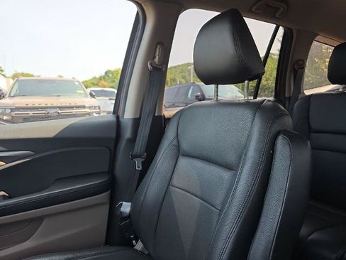Used 2018 Honda Pilot EX image 40