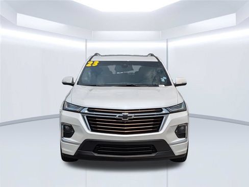 Used 2023 Chevrolet Traverse High Country FWD image 11