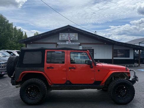 Used 2015 Jeep Wrangler Unlimited Sport w/ Quick Order Package 23S AWD/4WD image 6