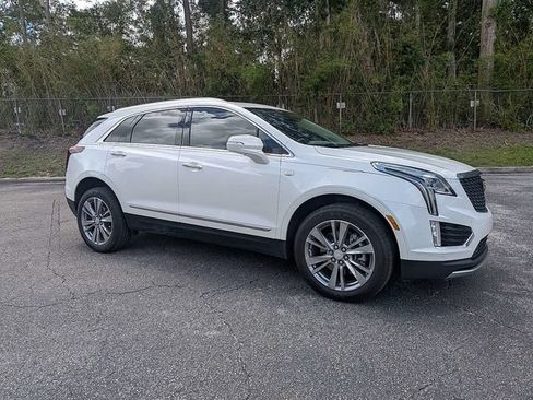 Certified 2024 Cadillac XT5 Premium Luxury FWD image 7