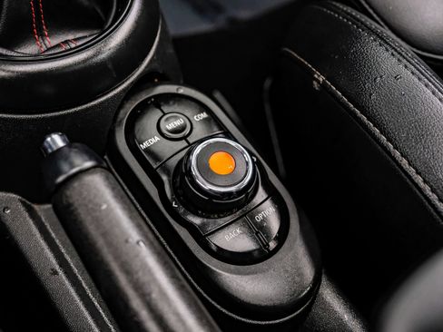 Used 2019 MINI Cooper S w/ Premium Package image 20