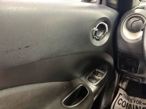 Used 2011 Nissan Juke SL AWD/4WD image 33