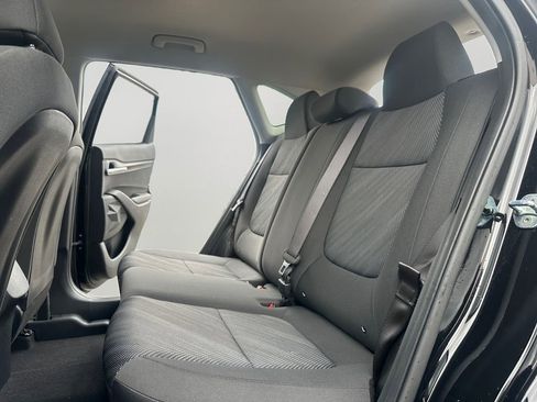 Used 2023 Kia Seltos LX AWD/4WD image 25