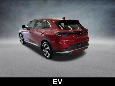 Used 2025 VinFast VF 8 Eco AWD/4WD image 3