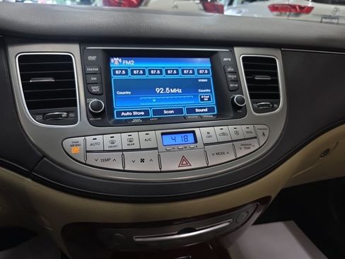 Used 2013 Hyundai Genesis 3.8 w/ Premium Pkg RWD image 18