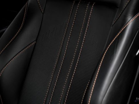 Used 2020 Aston Martin V8 Vantage Coupe RWD image 44