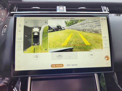 New 2026 Land Rover Range Rover Velar Dynamic SE image 22