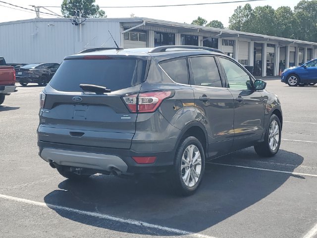Used 2017 Ford Escape SE w/ Equipment Group 201A FWD image 6