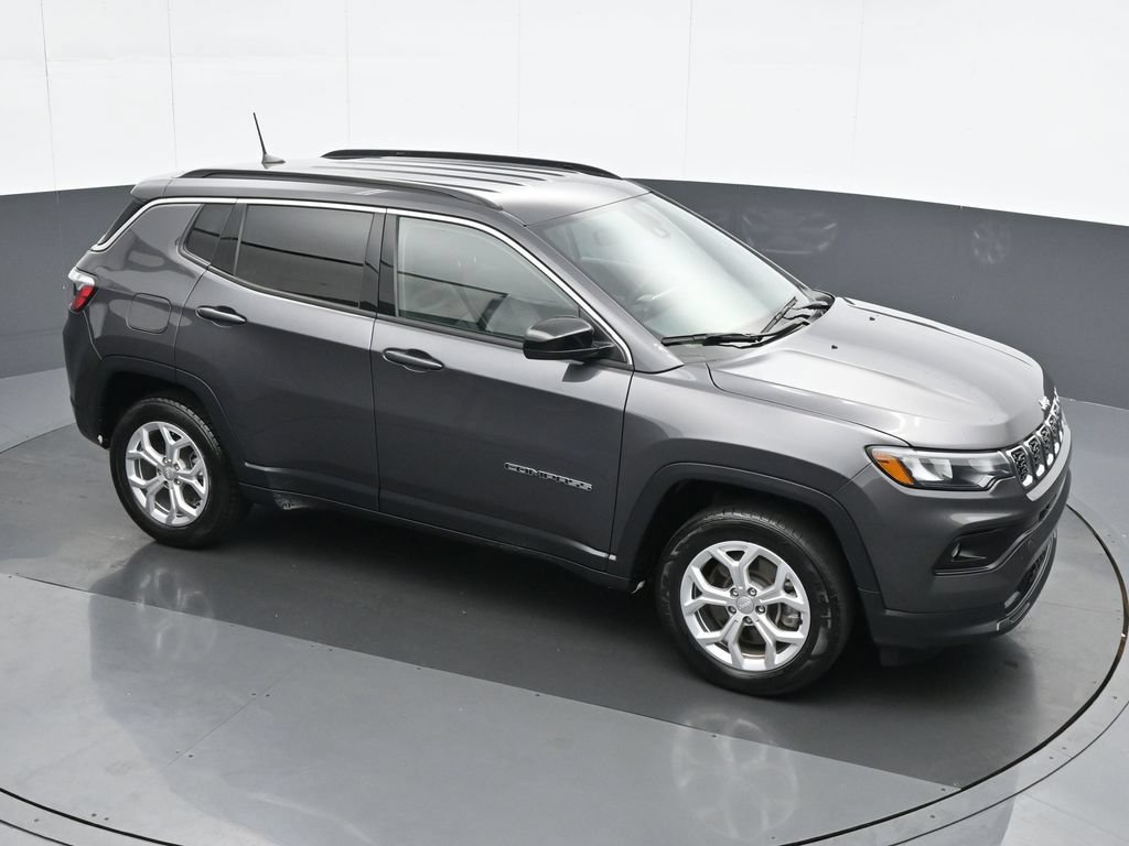 Used 2024 Jeep Compass Latitude AWD/4WD image 23