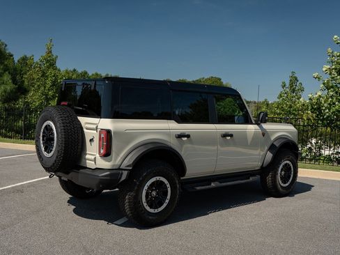 New 2025 Ford Bronco Badlands image 14