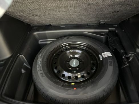 New 2025 Jeep Grand Cherokee Limited w/ Black Appearance Package image 36