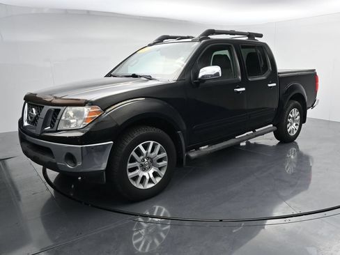 Used 2012 Nissan Frontier SL AWD/4WD image 4