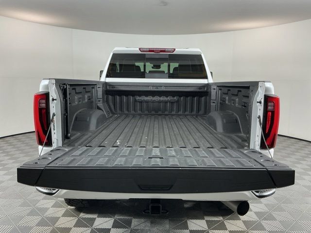 Used 2024 GMC Sierra 3500 Denali Ultimate AWD/4WD image 7