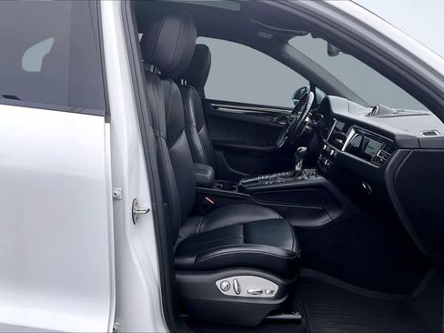 Used 2020 Porsche Macan S image 14