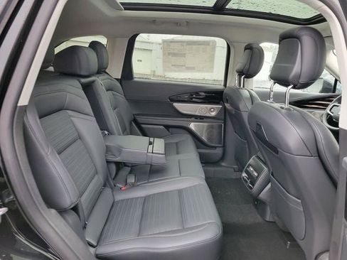New 2026 Lincoln Nautilus Premier image 15