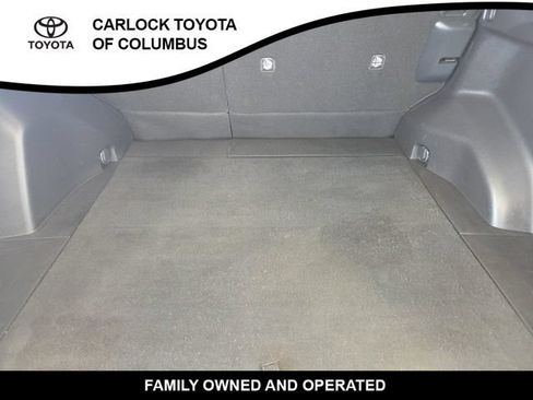 Used 2019 Toyota RAV4 XLE FWD image 16