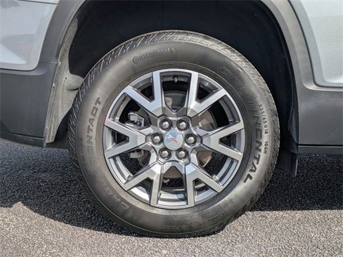 Used 2023 GMC Acadia SLT w/ Technology Package image 12