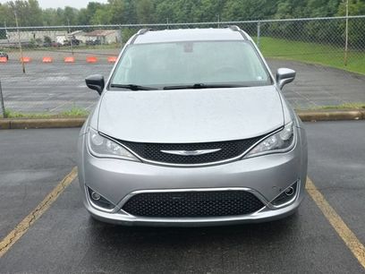 Used 2018 Chrysler Pacifica Touring-L