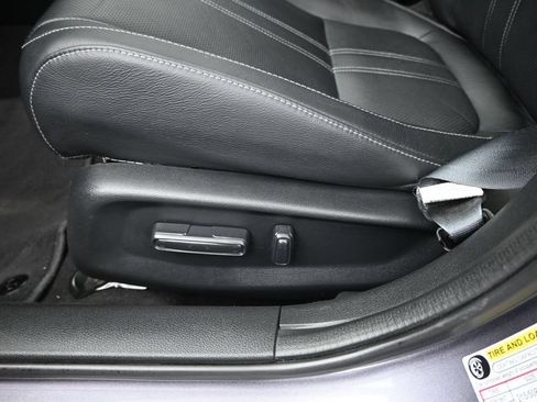 Used 2020 Honda Insight Touring image 15