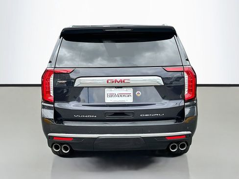 Used 2024 GMC Yukon XL Denali w/ Denali Reserve Package AWD/4WD image 10