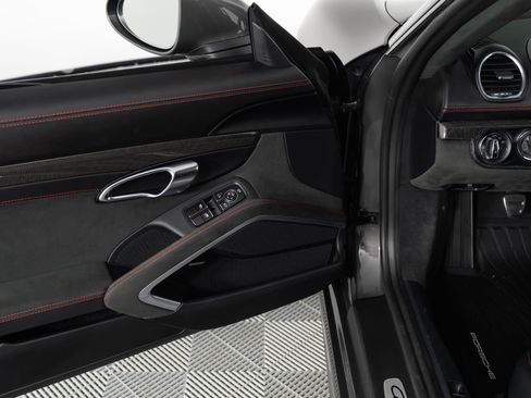 Used 2024 Porsche 718 Cayman GTS RWD image 27
