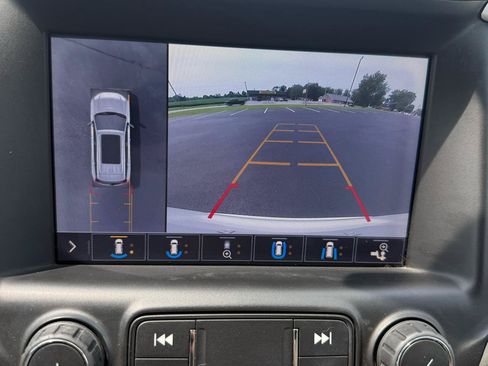 Used 2019 GMC Terrain Denali w/ Advanced Safety Package AWD/4WD image 17