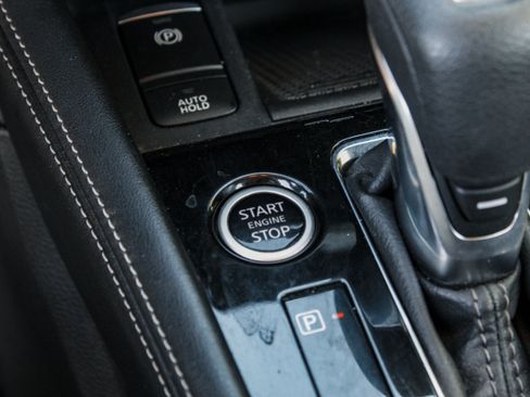 Used 2024 Nissan Kicks SR FWD image 18