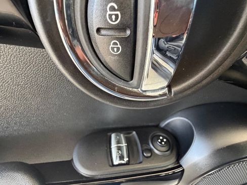 Used 2018 MINI Cooper S FWD image 22