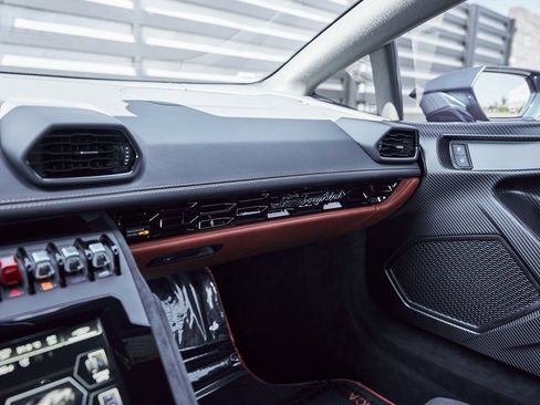 Used 2024 Lamborghini Huracan Tecnica image 75