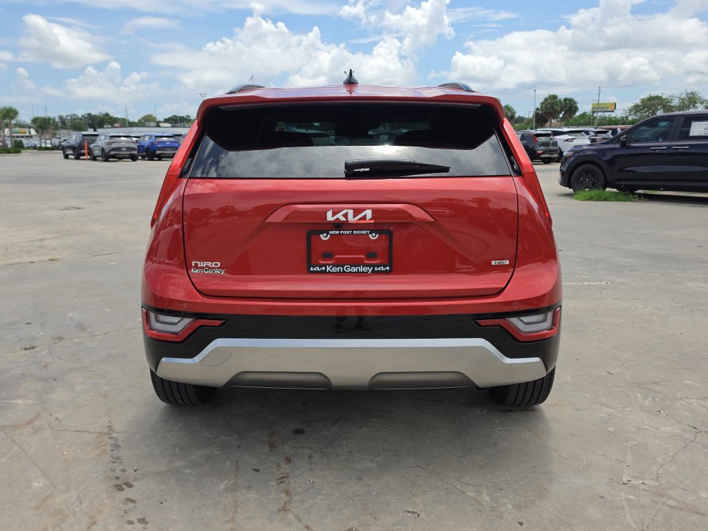 New 2026 Kia Niro SX Touring FWD image 7