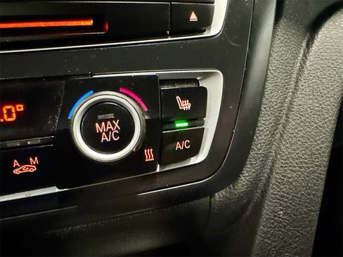 Used 2016 BMW 328i Gran Turismo xDrive image 23