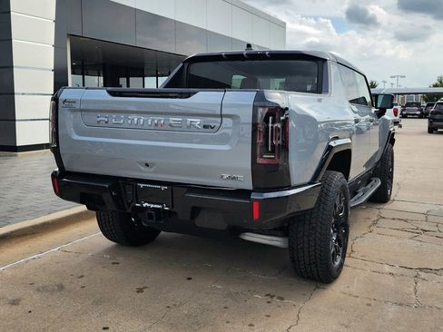 New 2026 GMC Hummer EV 4x4 Crew Cab image 3