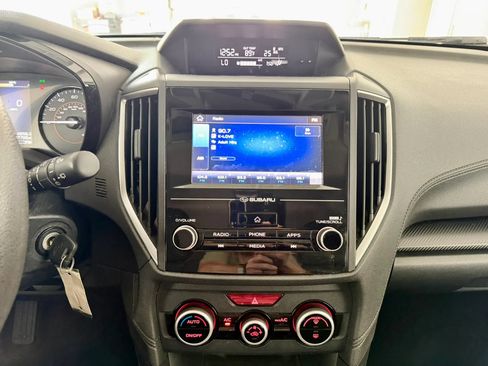 Used 2021 Subaru Crosstrek 2.0i AWD/4WD image 26