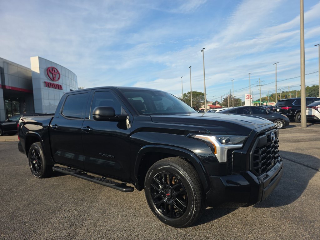 Used 2022 Toyota Tundra SR5 RWD image 3