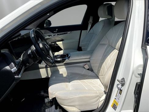Used 2023 BMW i7 xDrive60 AWD/4WD image 20