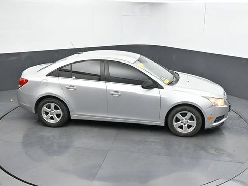 Used 2011 Chevrolet Cruze LT FWD image 14