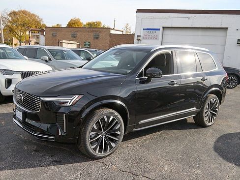 New 2026 Volvo XC90 B6 Plus w/ Protection Package Premier image 6
