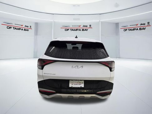 Used 2023 Kia Sportage EX FWD image 5