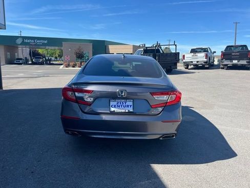 Used 2020 Honda Accord Touring image 12