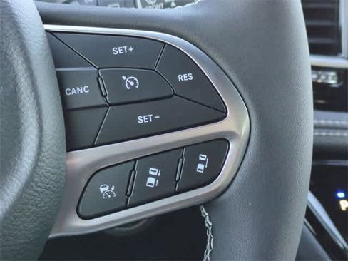 New 2026 Chrysler Pacifica Select image 27