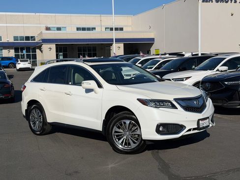 Certified 2018 Acura RDX FWD w/ Advance Package image 2