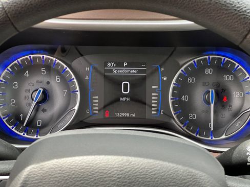 Used 2019 Chrysler Pacifica L FWD image 20