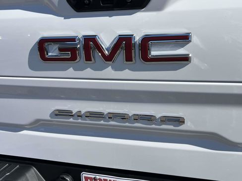 Used 2022 GMC Sierra 1500 Elevation image 5