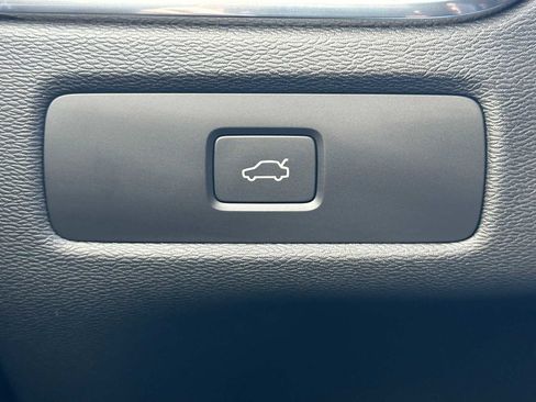 New 2026 Volvo XC60 B5 Ultra w/ Protection Package Premier image 36